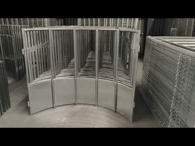 Cutomized Metal Hay Feeder Animal Feeders Cattle / Deer / Horse / Sheep Hay Feeder