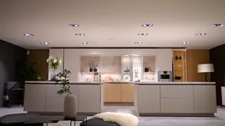 China 6 Compartments Plastic Kitchen Cutlery Drawer for Silverware Storage supplier