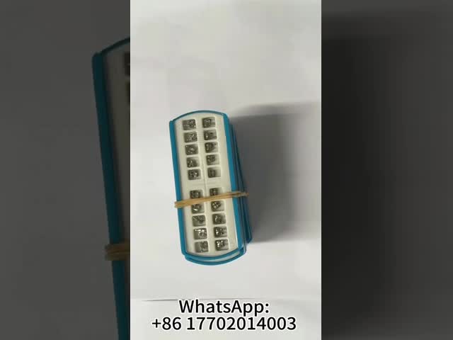 Roth MBT Edgewise Orthodontic Brackets With 0.022/0.018 Slot Size And Hook On345