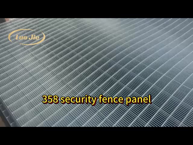 Durable Powder Coating Welded Anti Climb 358 Anti Climb Fence Trellis & Gates For Airport