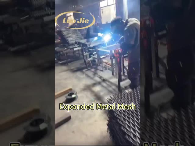 Black Expanded Metal Mesh Sheet For Wall Reinforcement 1.22*2.44m