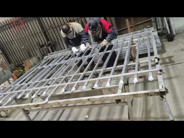 Courtyard Decorative Wrought Iron Fence Powder Coated Customized