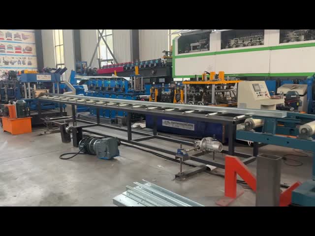 Full Auto Production Line Fast Change C To Z Roll Forming Machine with Auto Stacker 