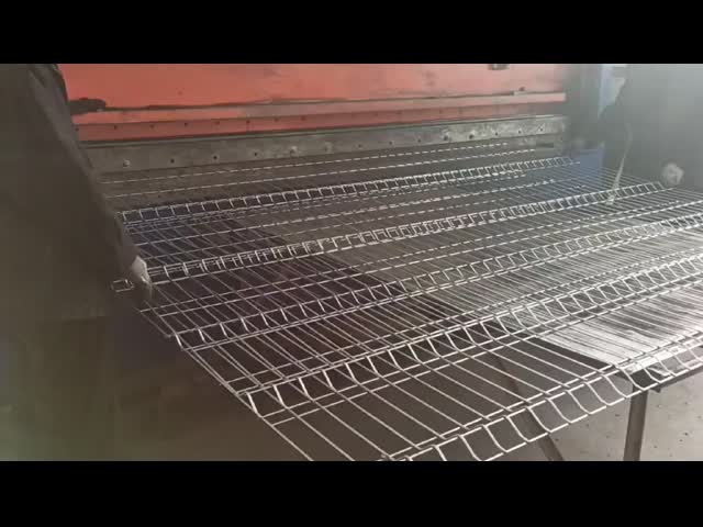 Customized V Mesh Security Fencing Welded Mesh Panels RAL6005 Green