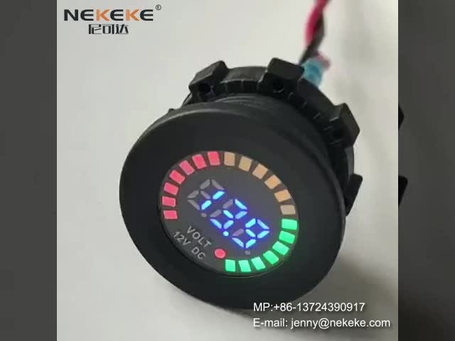 12V 24V Marine Power Socket Voltmeter With Digital LED Display ROHS CE Standards