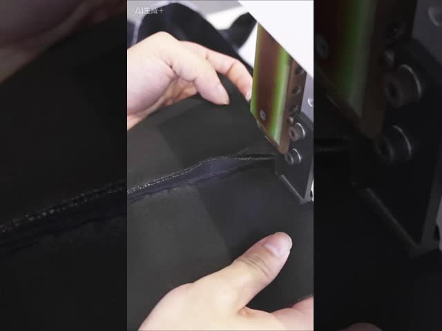 Intelligent Seam Ironing Machine with Automatic Seam Feeding and High-Speed Pressing for Garment Shaping