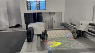 China Automatic Sofa Cutting Machine 220V - 380V Knife CNC Machine supplier