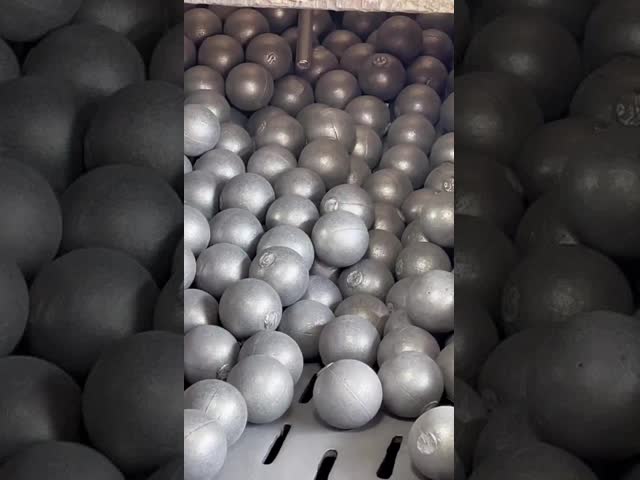 58-65 HRC Grinding Media Ball Corrosion Resistance 20-130 mm Diameter for Mining Cement