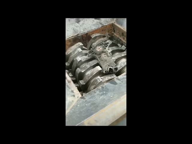 600 Type Waste Plastic Shredder For Coconut Husk Car Tire Pet Bottles