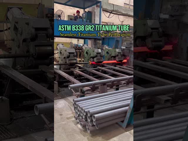 Beveled Ends Welded Steel Tube with Painted Finish and Customized Thickness for Industrial Applications