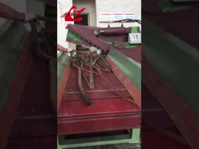 Industrial Hydraulic Brass Bars Scrap Cutting Shear 1000KN For Steel And Rebar Recycling