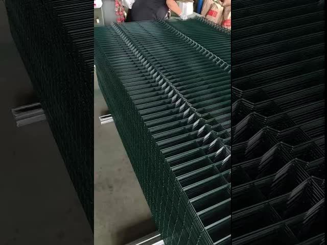 Hot Dipped Galvanized 3D Security Fence