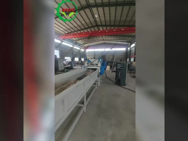 High Capacity 4000-8000KG/H Carbon Steel Wood Sawdust Making Machine with 90KW Power for Biomass Processing