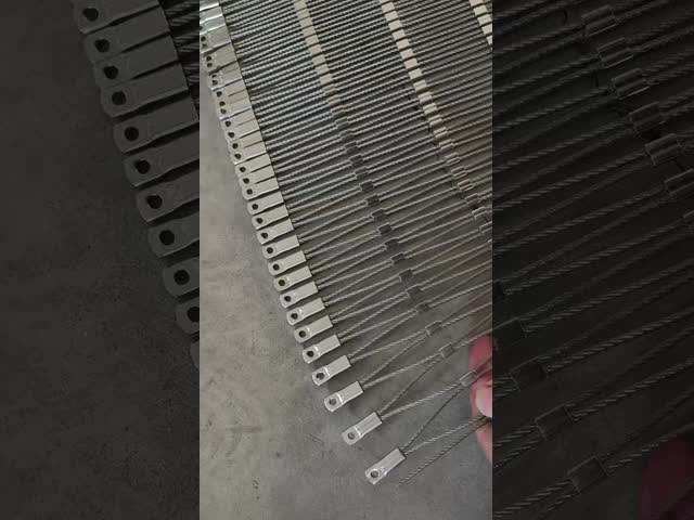 Flexible 304 Stainless Steel Wire Rope Mesh with 40mm Mesh Size for Gardens and Protection