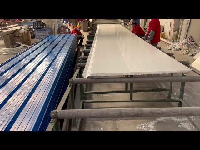 Customized Insulated Sandwich Panel Blue Fireproof Sandwich Panel Environmentally Friendly