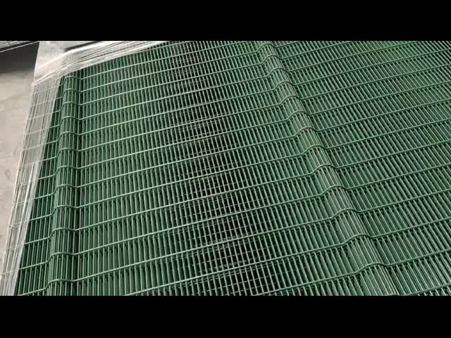 PVC Coated Wire Mesh 4mm-6mm Thickness Garden Wire Fence Galvanized
