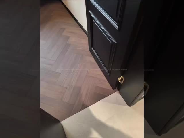 Industrial Waterproof Laminate Flooring Tiles HDF 12mm 8mm Eco Friendly