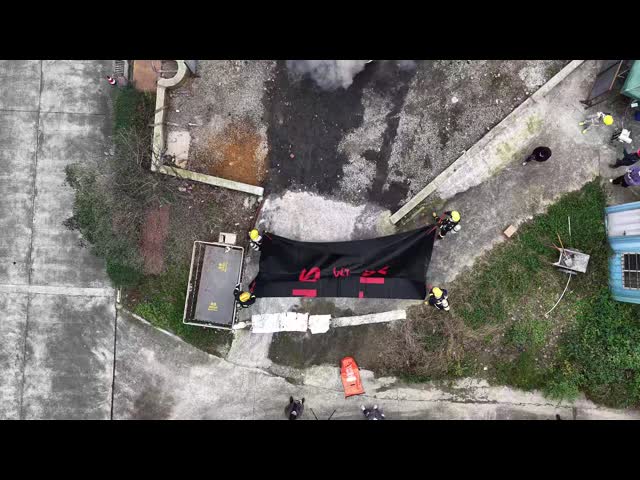 Gray EV Car Fire Blanket with 550℃/1000℃ Thermal Resistance for Oxygen Deprivation in Lithium Battery Fires