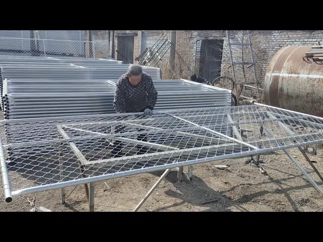 50m PVC Coated Chain Link Fence Galvanized Chain Link Fence Customized