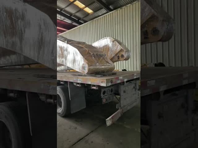 Kobelco Excavator Standard Arm with Bucket