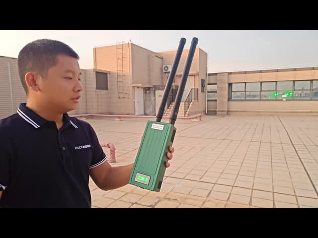 Portable Anti UAV Device 2.4G Anti Drone Equipment High Precision Portable Drone Jammer