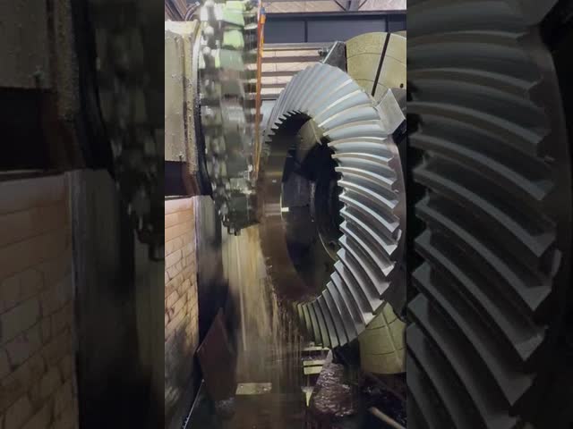 Customized 58-62 HRC Spiral Bevel Gears with Gear Teeth Grinding for High-Performance Application