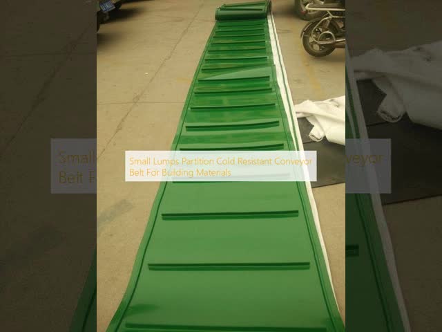 Small Lumps Partition Cold Resistant Conveyor Belt For Building Materials
