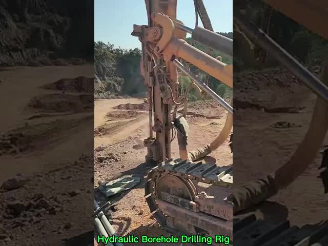360° Rotary DTH Drilling Rig with Max. 150m Drilling Depth and Hydraulic Controlling for Hard Rock Blast Holes