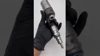 Precision Remanufactured Fuel Injector 0414701041 for R620 Engine with 1600-2200 Bar Injection Pressure