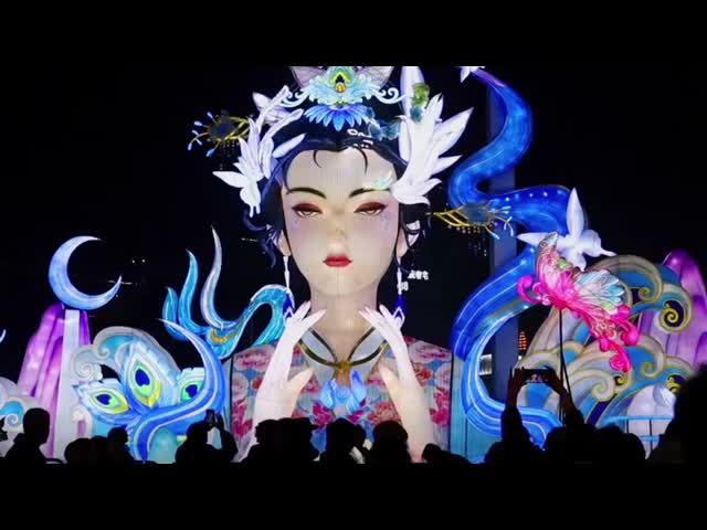 LED Illuminated Fox Lantern - Weatherproof Outdoor Party Decor for Halloween/Christmas