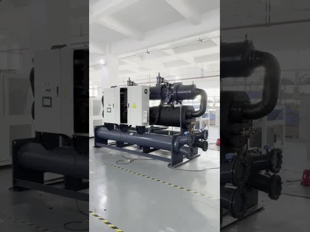 120hp water cooled screw type chiller with two compressors