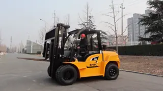 Heavy Duty 7 Ton Diesel Forklift With Strong Lifting Capacity