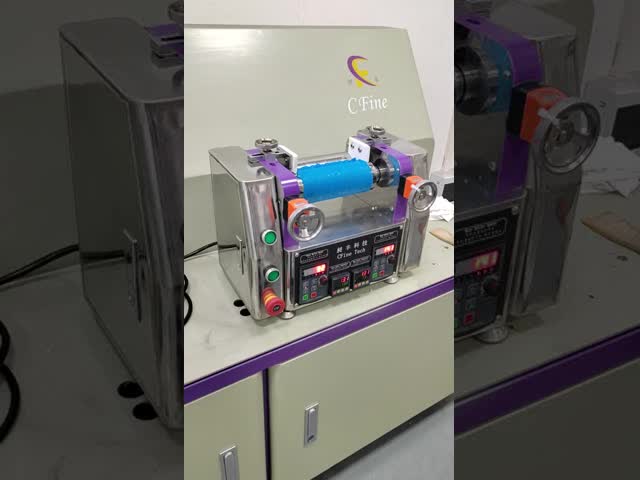 Custom 2 Inch Small Two Roll Machine In Lab For Plastic