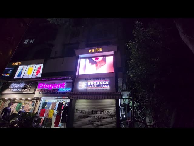 IP65 Waterproof HD Outdoor LED Display Screens Full Color Billboard P1.25 500x500mm