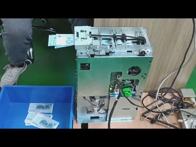 KD03235-B334 KD03235-C324 Fujitsu ATM Bank Machine F53 F56 Dispenser With 1K Cassette