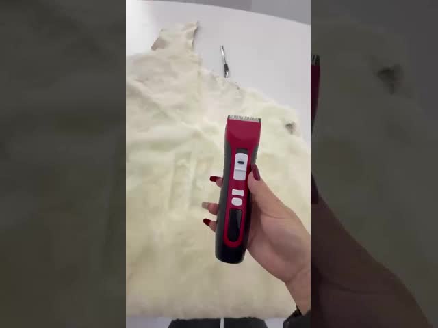 35W Quiet Dog Grooming Clippers Efficient Grooming With DC Charging And 1200mAh Battery