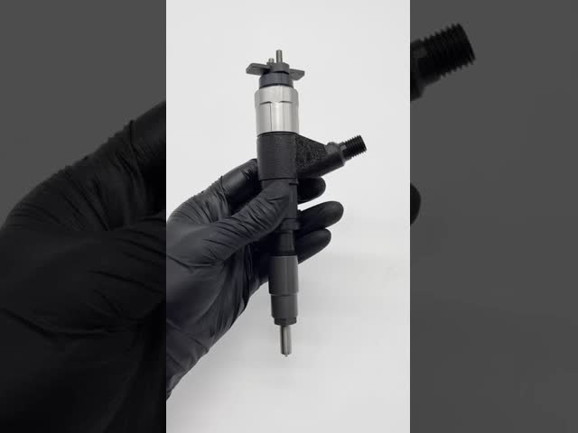 John Deerre Fuel Injector 095000-6310 With 1800bar Working Pressure And Corrosion Resistant Alloy For 4045T 6068T S350 Engines