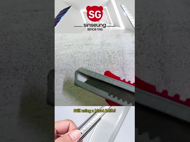 0.5 Mm Thickness 18mm Cutting Knives Made Of SK2 High Carbon Steel For Heavy Duty Cutting Tasks