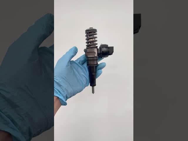 BMASTER Fuel Injector 0414720313 for 1.9 TDI Engine with Precise Fuel Metering and Corrosion-Resistant Alloy Construction