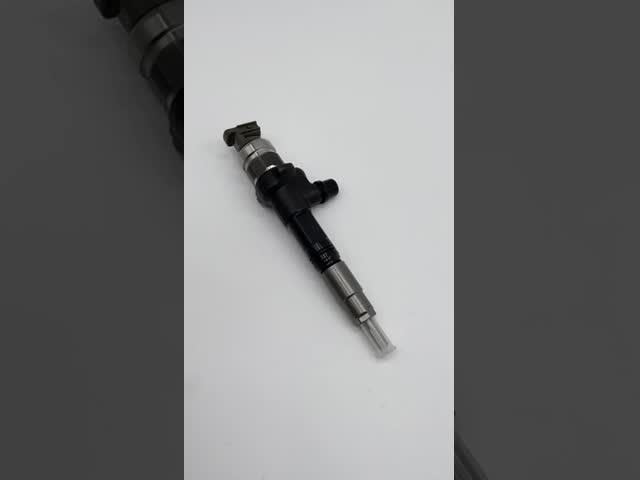 Densoo Fuel Injector 295050-1320 1J770-53050 For V3307 Series Diesel Engine Replacement