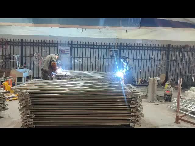 Heavy Duty Durable Portable Cattle Panel Fence Welded Steel Livestock Panels for Farm Ranch Animal Control