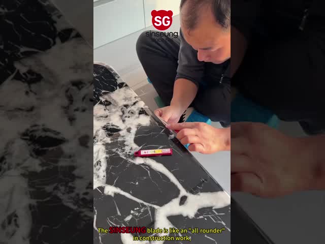 Precision 9mm Snap-Off Cutter Blade with 86mm Length, 0.35mm Thickness, and 12 Segments for Clean Cuts