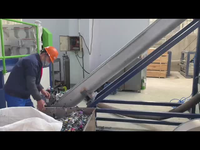 Durable Plastic Squeezer Machine with 800-1000kg/h Capacity for Crushed Film and PP Woven Bags Featuring Efficient Water Removal