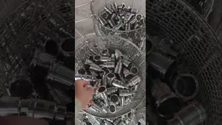 D13 Engine Model Injector Sleeve with 60000KMS Guarantee and STD Size for MACK MP7 MP8 MP10