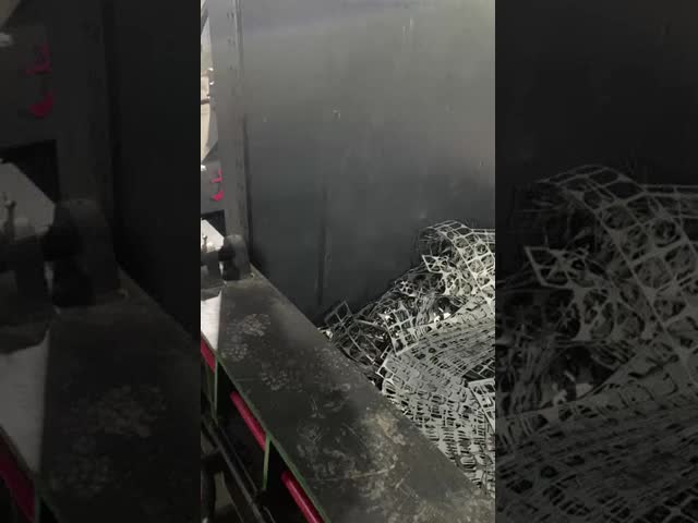 PLC Controlled Hydraulic Power Steel Shredder Machine with 42CrMo Blade Double-Shaft Shredder