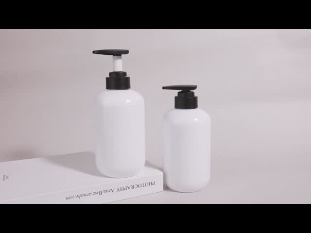 500ml Round PET cosmetic bottle made from recyclable material supporting sustainable packaging initiatives in cosmetics