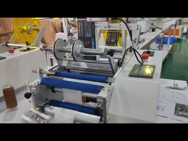 Semi Auto Labeling Machine for Round Bottles with ±0.55mm Accuracy, 20-40 Bottles/Min, and 30-200mm Bottle Diameter