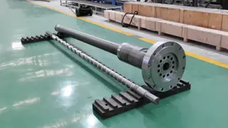 Single Screw Extruder Screw Barrel with 20mm-200mm Screw Diameter HV900-1100 Barrel Hardness and Nitrided Surface Treatment
