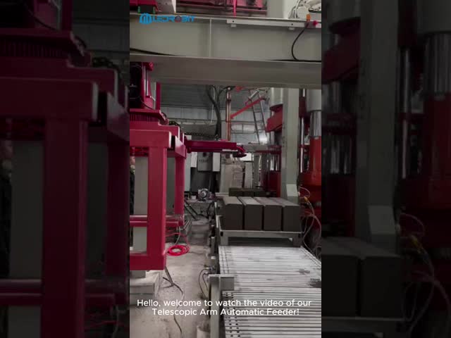 Automatic Telescopic Arm Reclaimer Machine Industrial Robot Used for Wet Automatic Production Line Of Cement Imitation Stone.