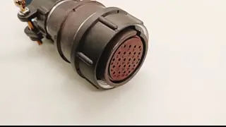 24-Pin Threaded Locking Vibration Resistant Female Socket Circular Connector 2PM27K24QB2